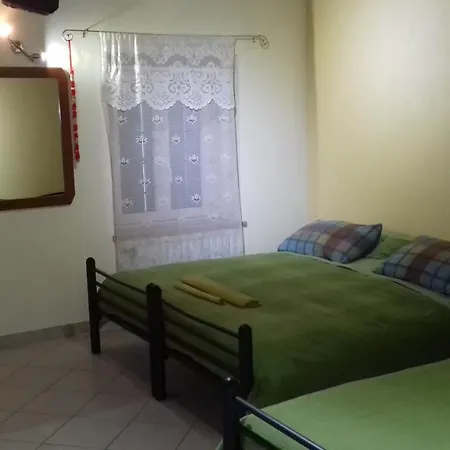 Antica Cascina Bed & Breakfast